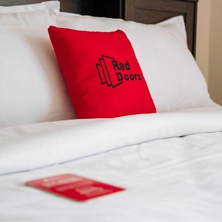 Hotel Reddoorz @ Simpang Pos Medan Exterior foto
